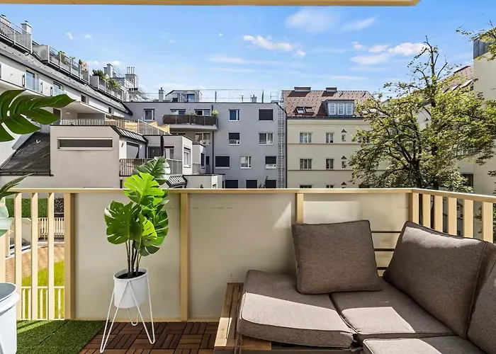 Balkon I Tiefgaragen Parkplatz I 5 Min Zum Einkaufszentrum I Schnelles Wlan Bécs