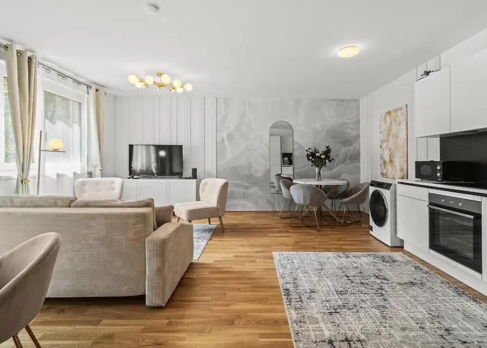 Apartman Balkon I Tiefgaragen Parkplatz I 5 Min Zum Einkaufszentrum I Schnelles Wlan *