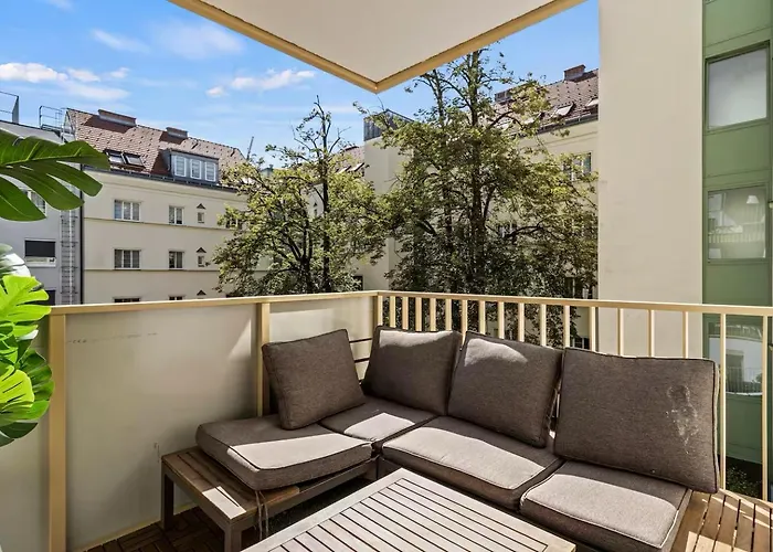 Balkon I Tiefgaragen Parkplatz I 5 Min Zum Einkaufszentrum I Schnelles Wlan Bécs