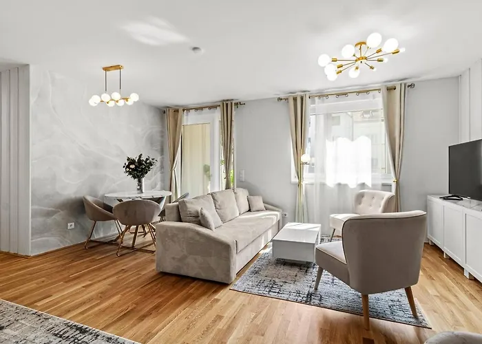 Balkon I Tiefgaragen Parkplatz I 5 Min Zum Einkaufszentrum I Schnelles Wlan Apartman Bécs